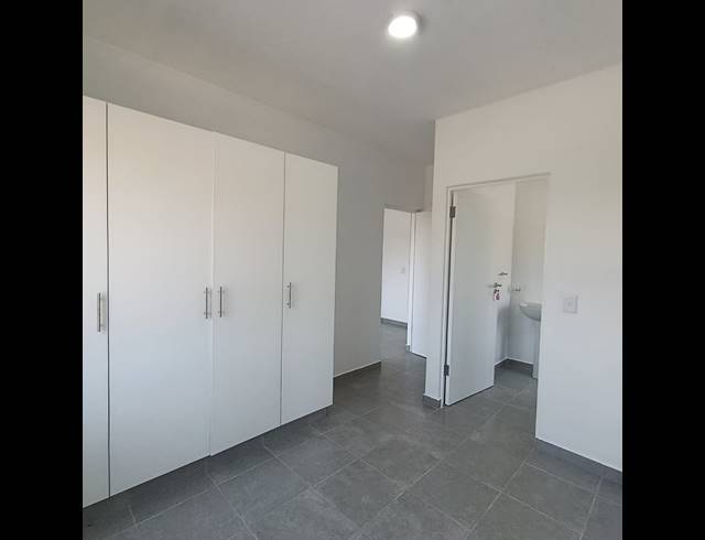 2 BEDROOM APARTMENT FOR SALE IN SHEFFIELD BEACH